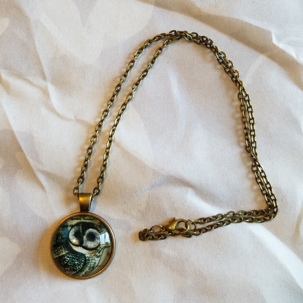 Antique bronze owl necklace - Picture 2 of 4